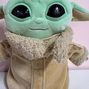 Star Wars The Mandalorian Grogu 8-inch Plush Toy